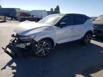  Salvage Volvo XC40