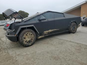  Salvage Tesla Cybertruck