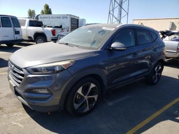  Salvage Hyundai TUCSON