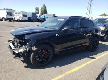  Salvage Alfa Romeo Stelvio