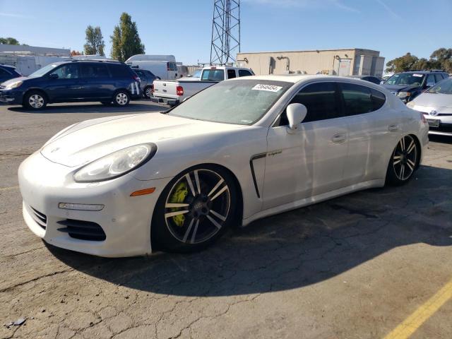  Salvage Porsche Panamera