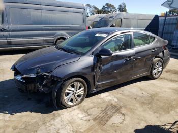  Salvage Hyundai ELANTRA