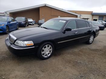  Salvage Lincoln Towncar