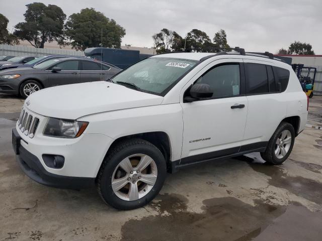  Salvage Jeep Compass