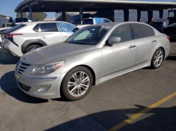  Salvage Hyundai Genesis