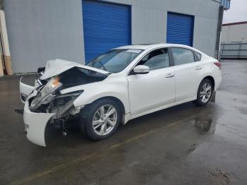  Salvage Nissan Altima