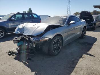  Salvage Ford Mustang