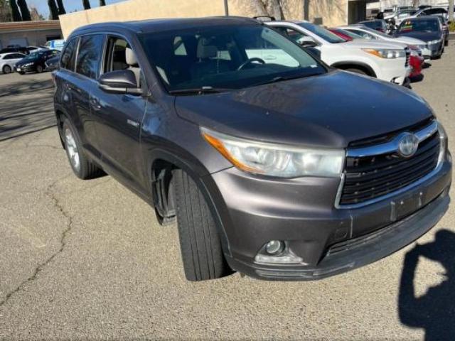  Salvage Toyota Highlander