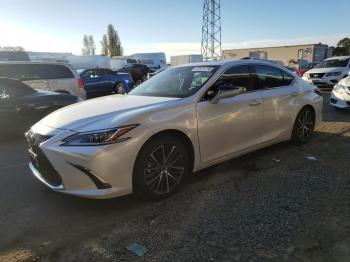  Salvage Lexus Es