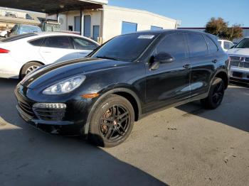  Salvage Porsche Cayenne