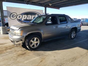  Salvage Chevrolet Avalanche