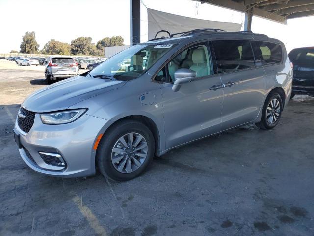  Salvage Chrysler Pacifica