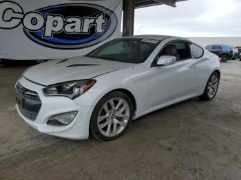  Salvage Hyundai Genesis