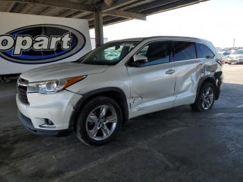  Salvage Toyota Highlander