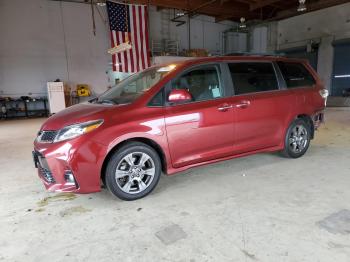  Salvage Toyota Sienna