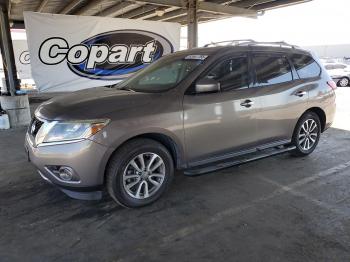  Salvage Nissan Pathfinder