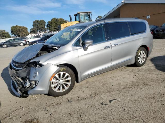  Salvage Chrysler Pacifica