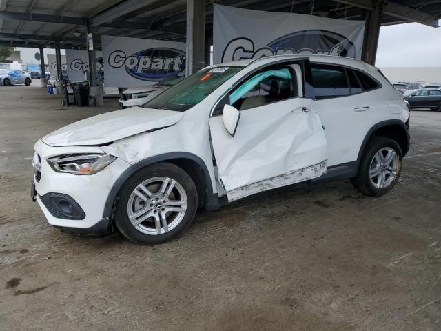  Salvage Mercedes-Benz GLA