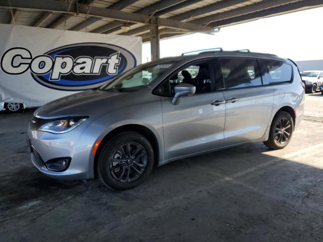  Salvage Chrysler Pacifica