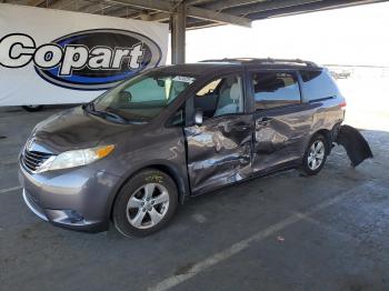  Salvage Toyota Sienna