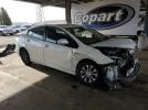 Toyota Prius L Image 8