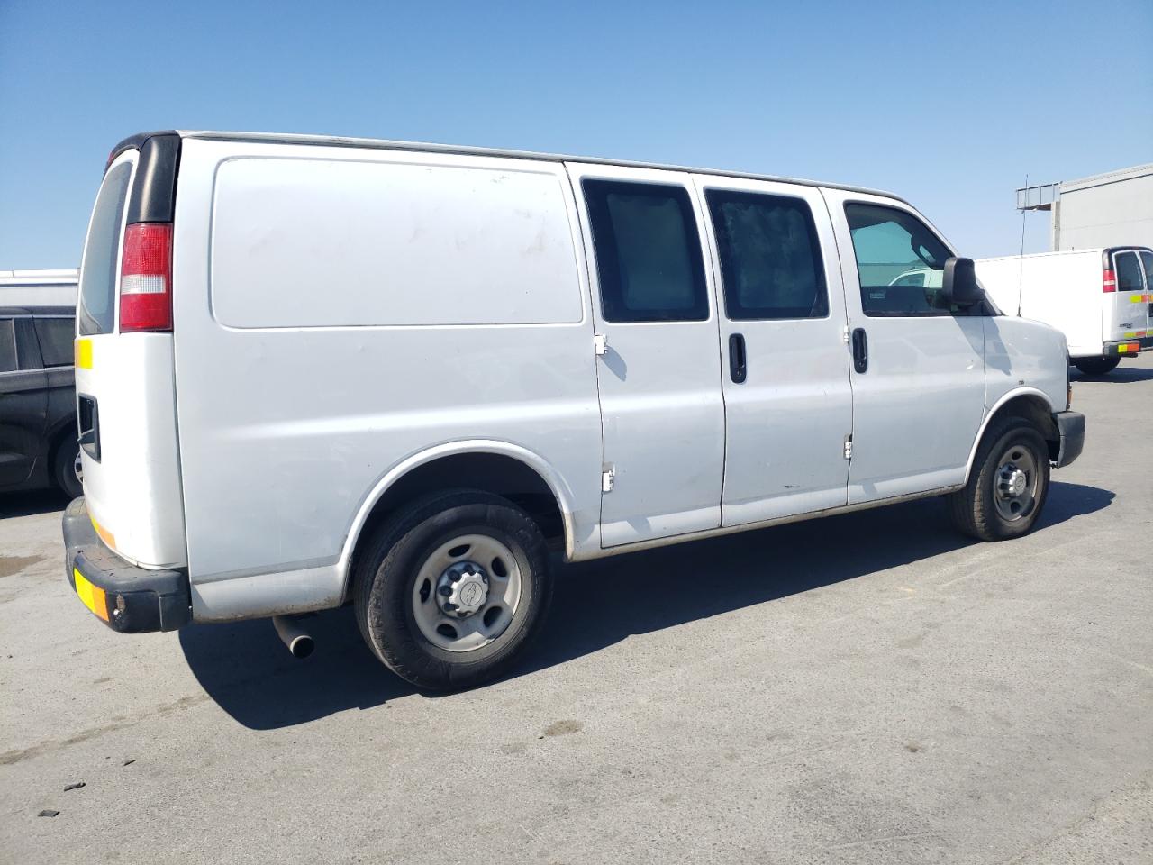 Chevrolet Express Image 11
