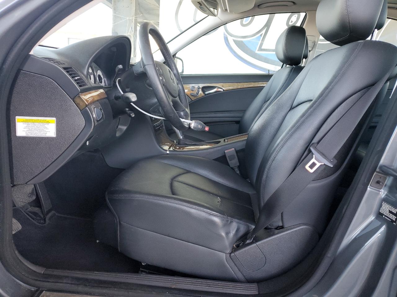 Mercedes-Benz E-Class 350 Image 7