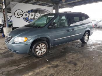  Salvage Chrysler Minivan