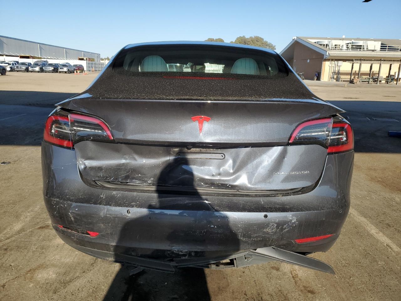 Tesla Model 3 Image 6