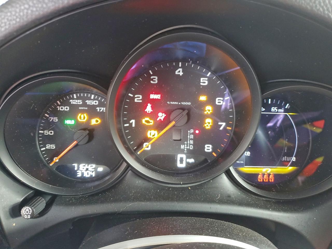 Porsche Macan Image 12