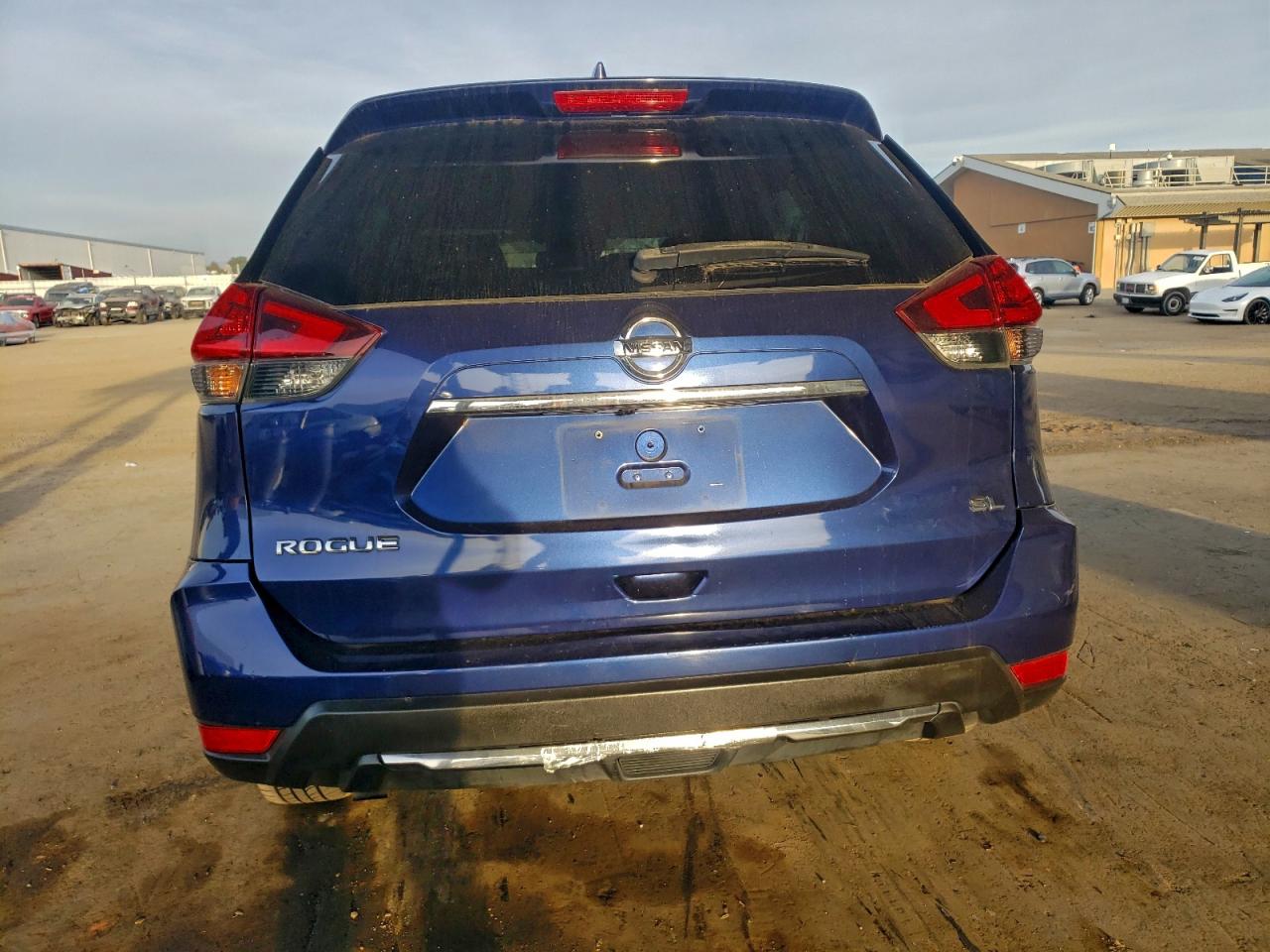 Nissan Rogue S Image 5