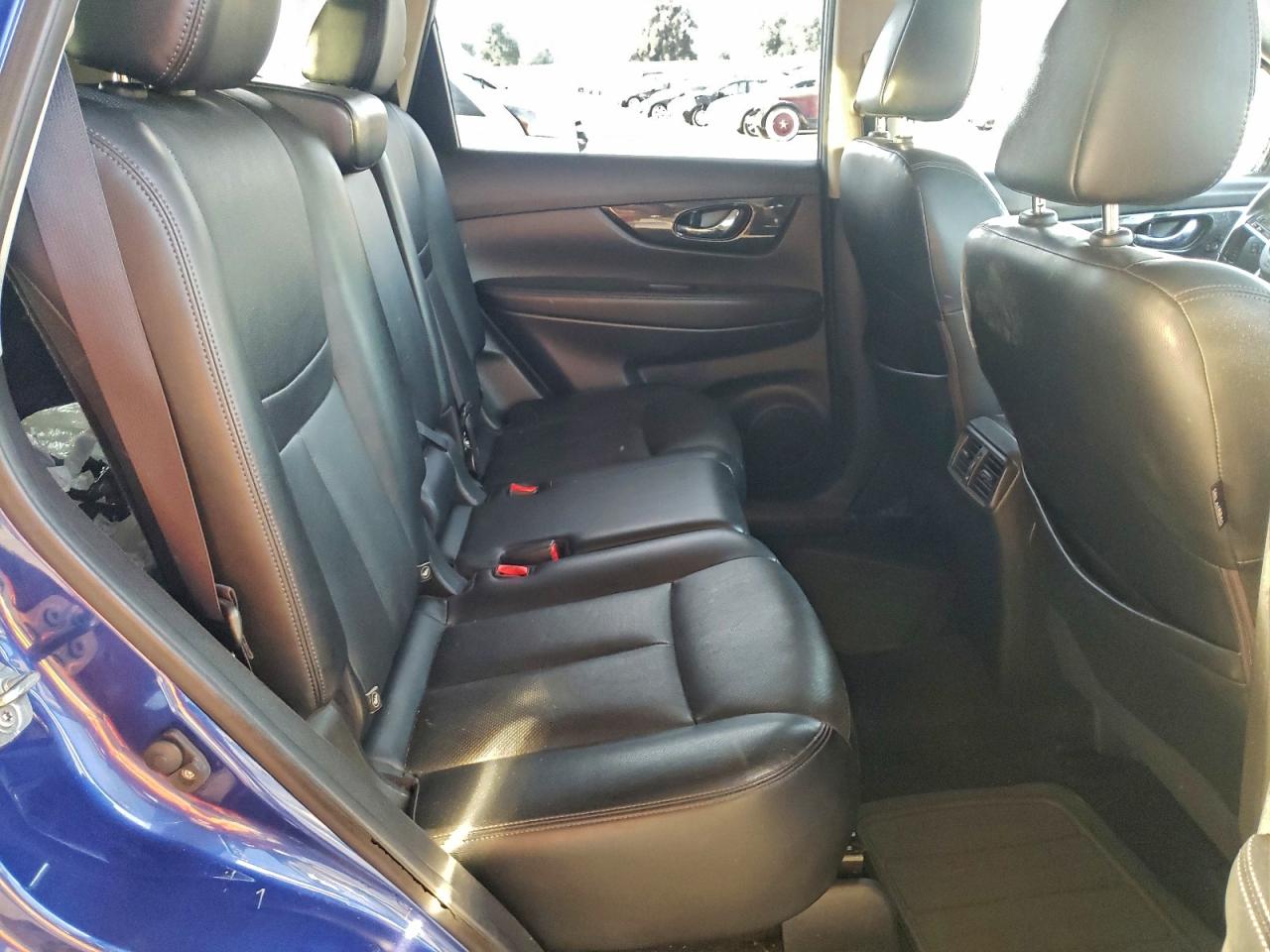 Nissan Rogue S Image 2