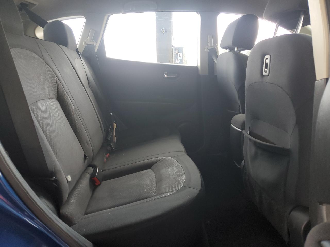 Nissan Rogue S Image 10