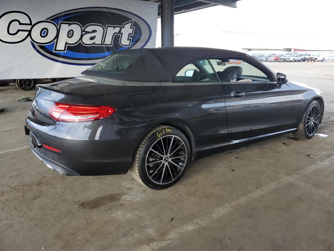 Mercedes-Benz C-Class 300 Image 6