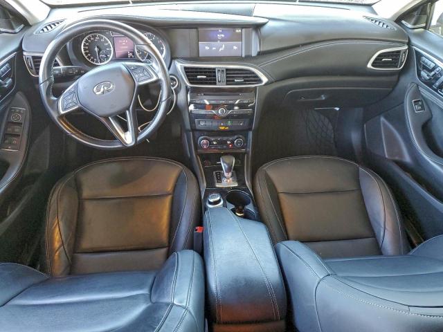 INFINITI Qx Base Image 7