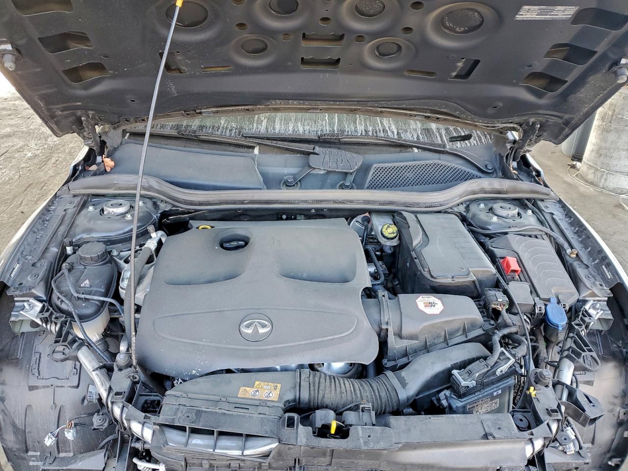 INFINITI Qx Base Image 11