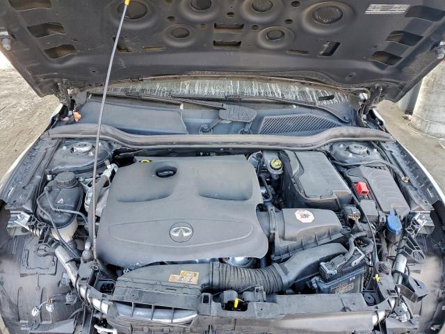 INFINITI Qx Base Image 11