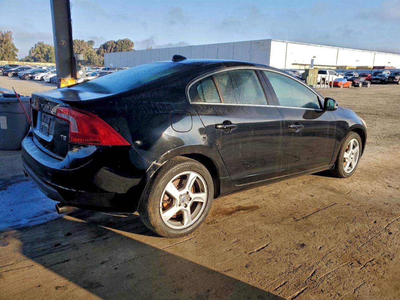 Volvo S60 T5 Image 11