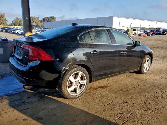 Volvo S60 T5 Image 11