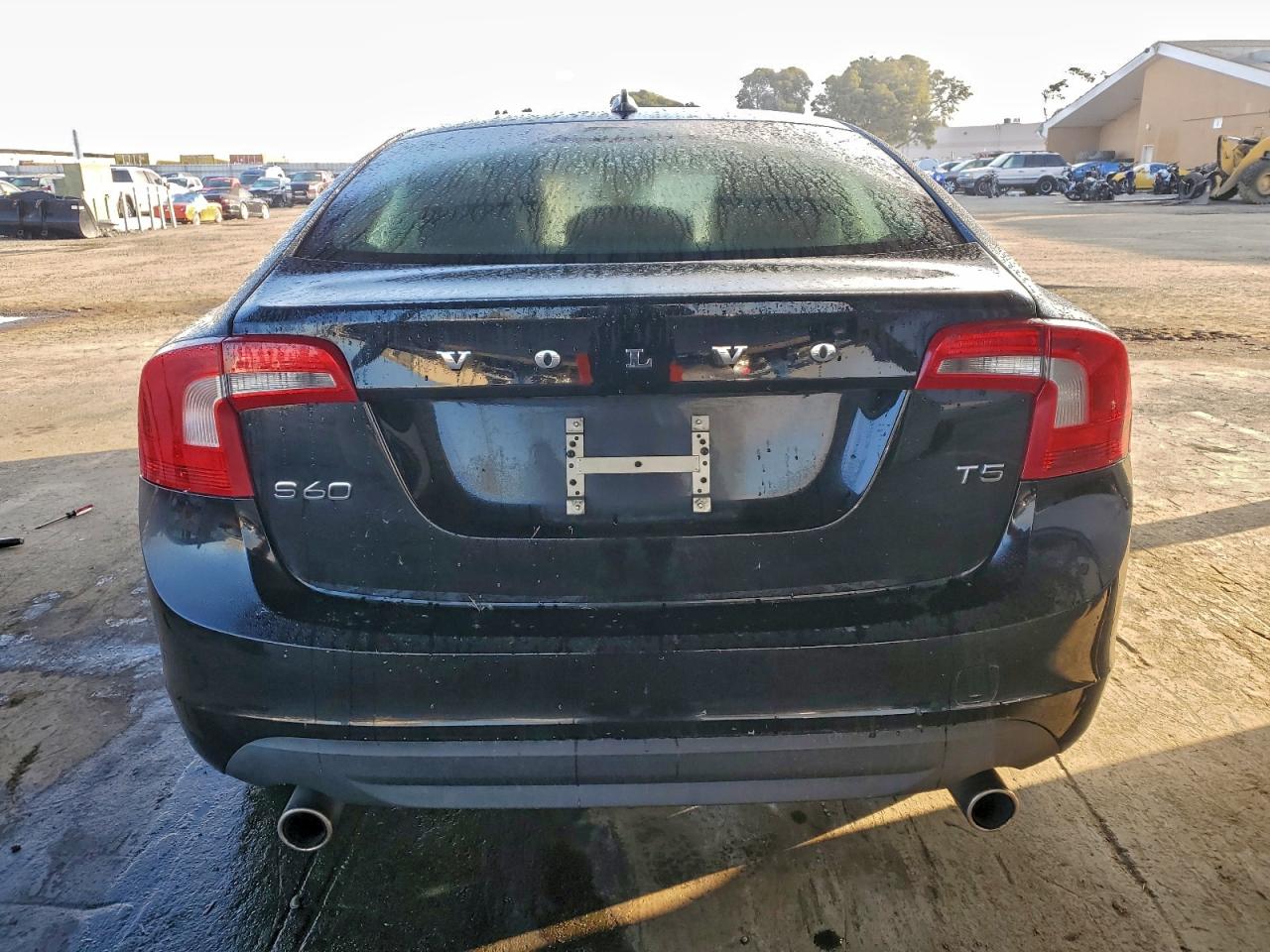 Volvo S60 T5 Image 8