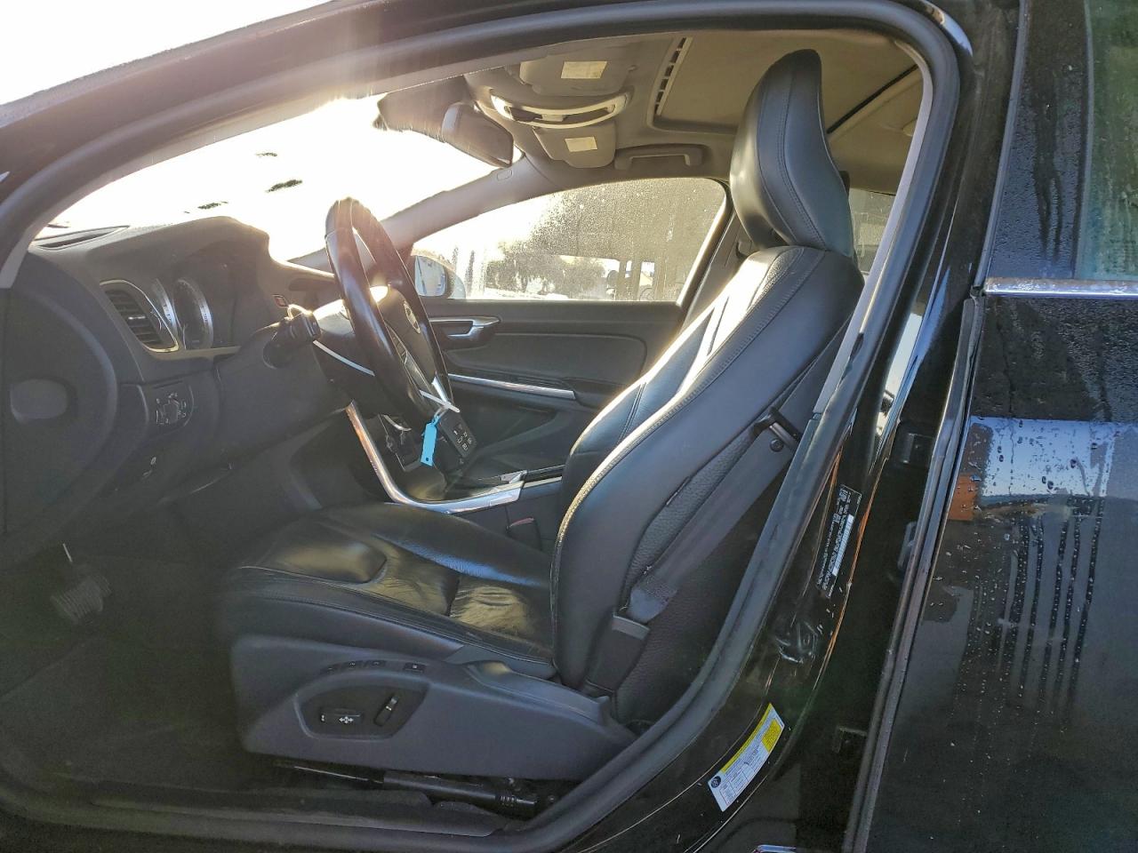 Volvo S60 T5 Image 5