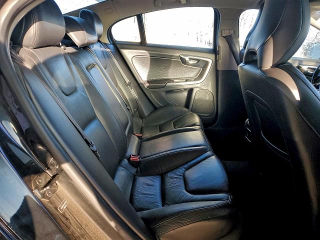 Volvo S60 T5 Image 4