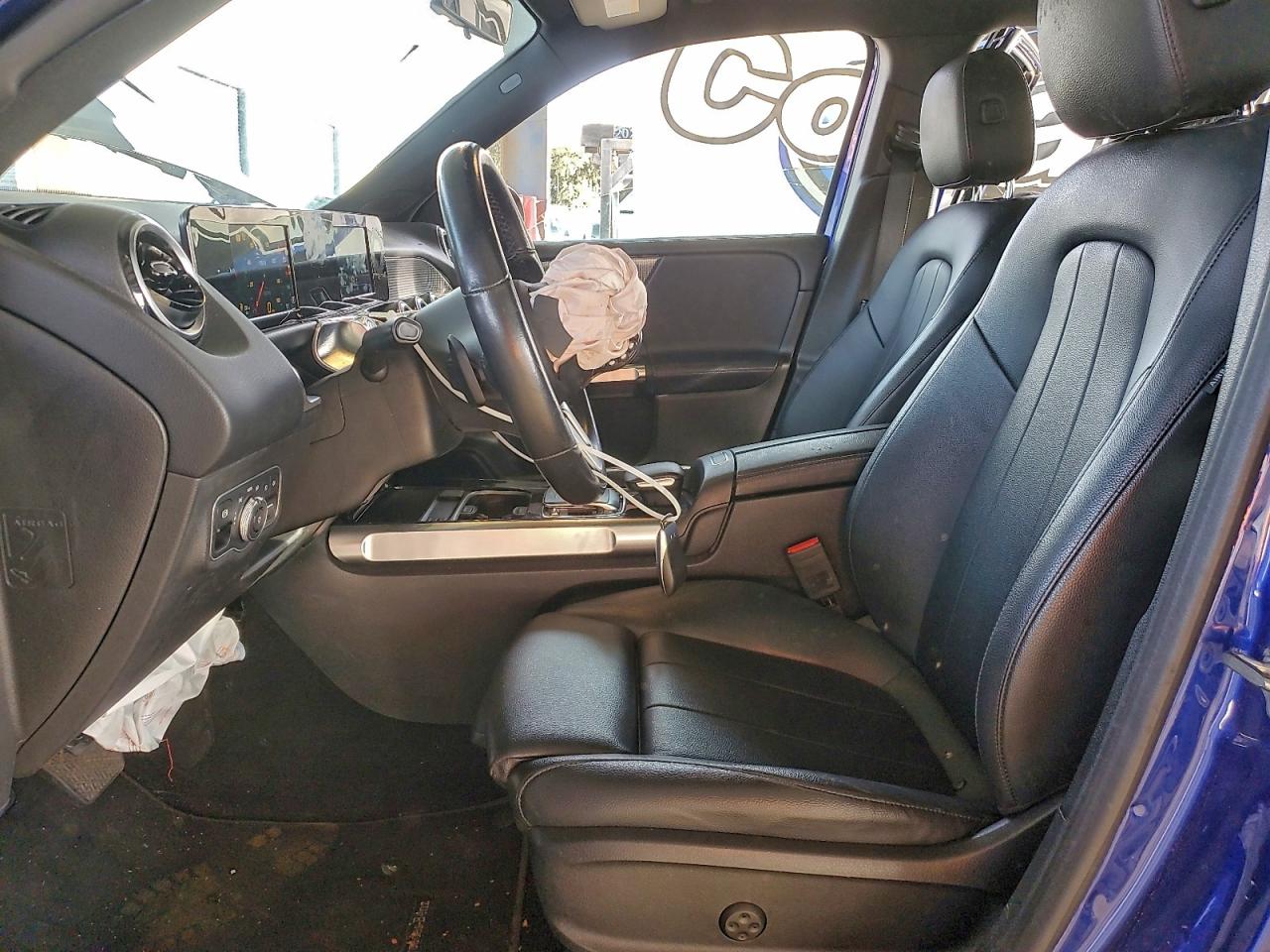 Mercedes-Benz GLB 250 4matic Image 8