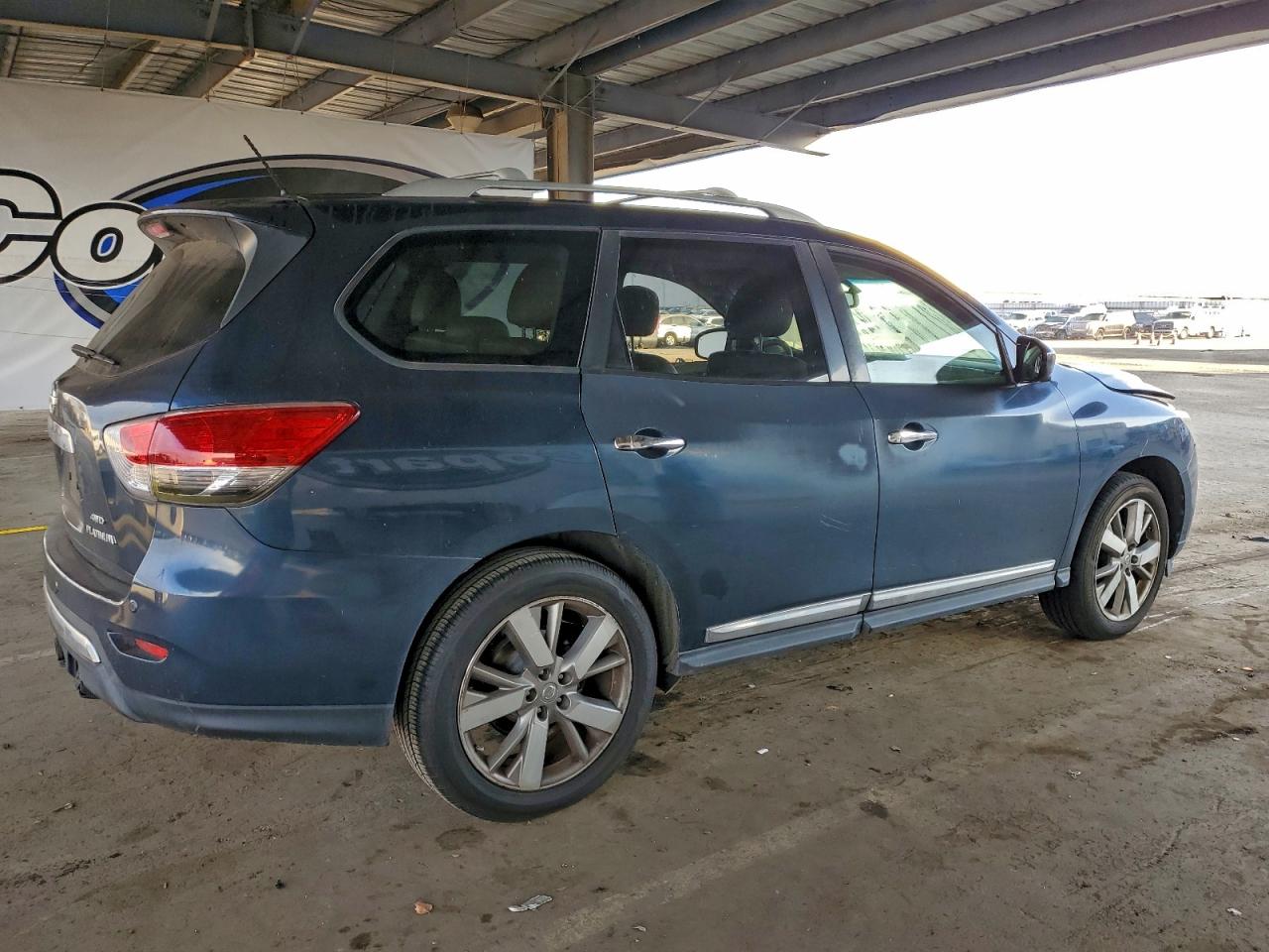 Nissan Pathfinder S Image 9