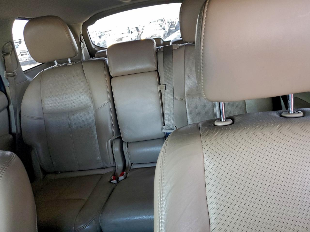 Nissan Pathfinder S Image 3