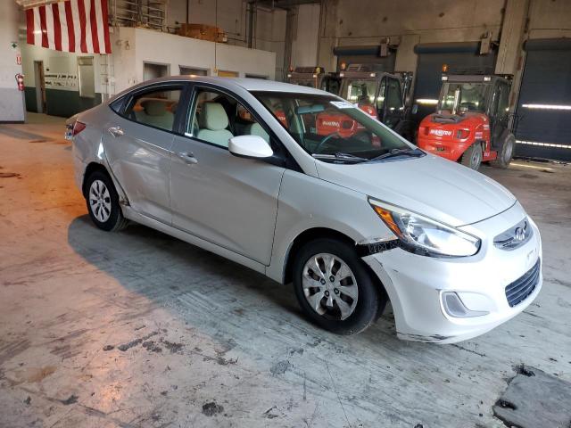 Hyundai ACCENT Se Image 4