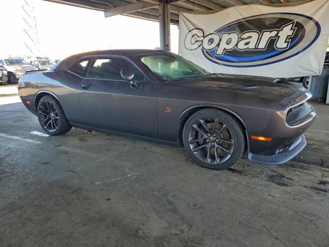 Dodge Challenger R/t Scat Pack Image 3