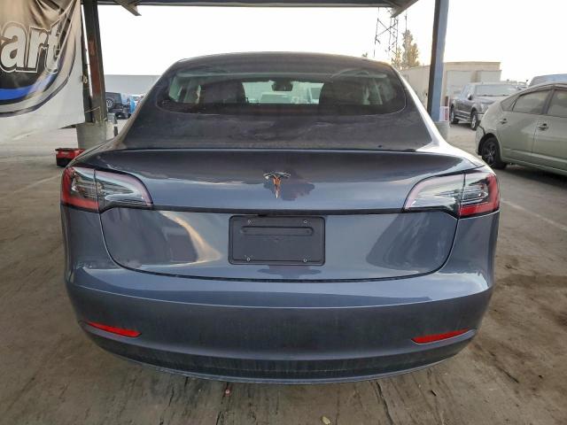 Tesla Model 3 Image 6