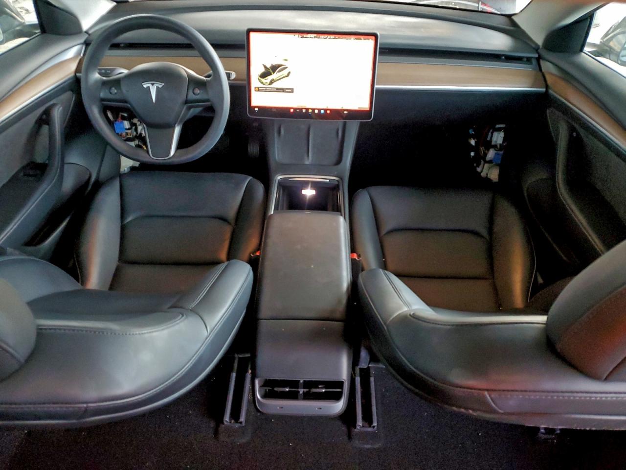 Tesla Model 3 Image 7