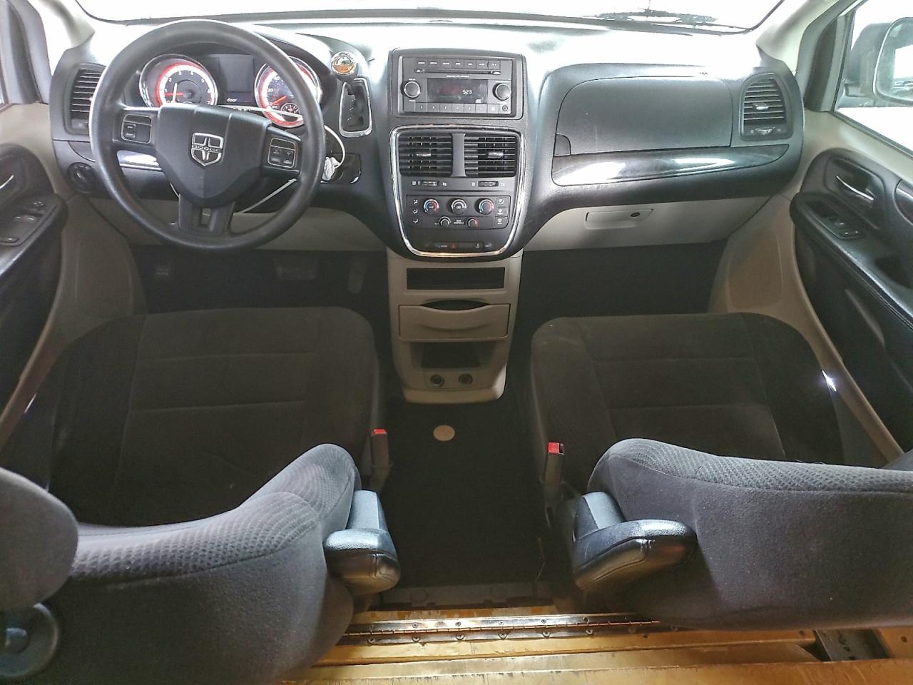 Dodge Caravan Se Image 12